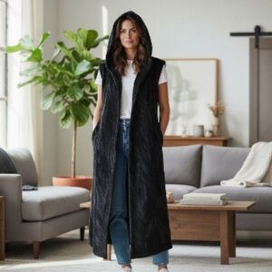 Women's Black Sheard Mink Hooded Long Vest